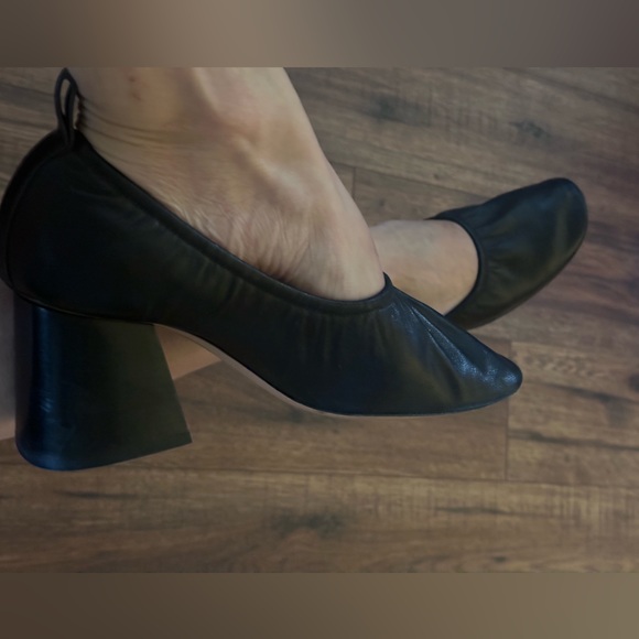 Celine Black Leather Ballerina Pumps.. condition good - Picture 1 of 7